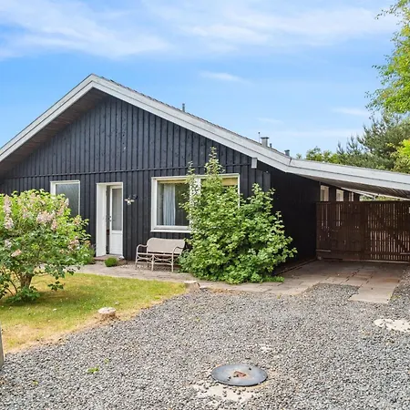 Tonia - 290m From The Sea By Interhome